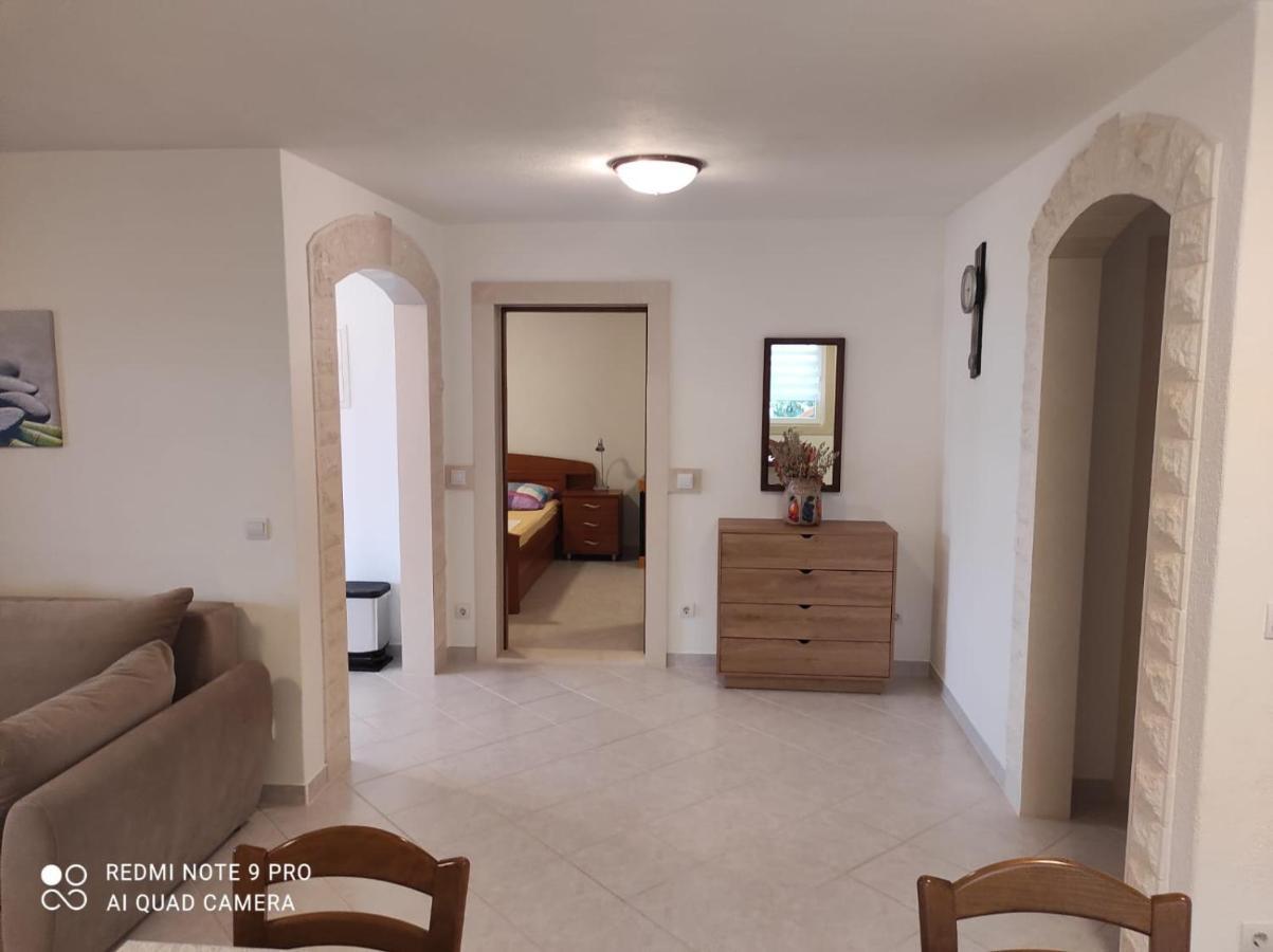 Apartments Marko Sutivan Insel Brac Экстерьер фото