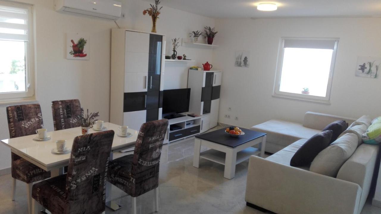 Apartments Marko Sutivan Insel Brac Экстерьер фото