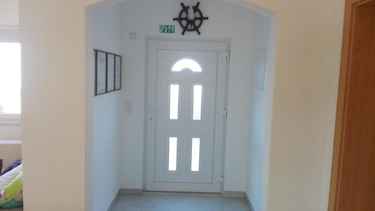 Apartments Marko Sutivan Insel Brac Экстерьер фото